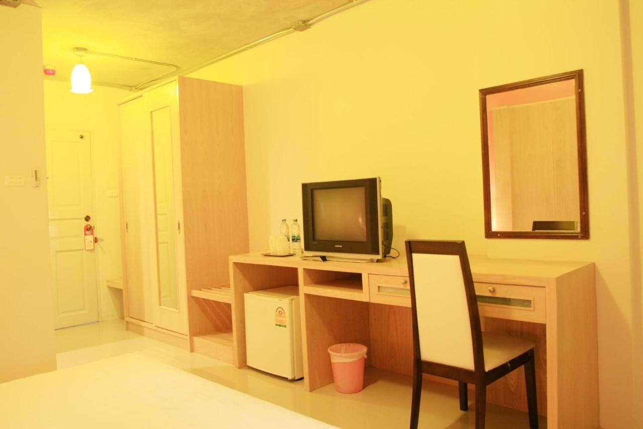Bansabai Sabaidee Service Apartment Bangkok Luaran gambar