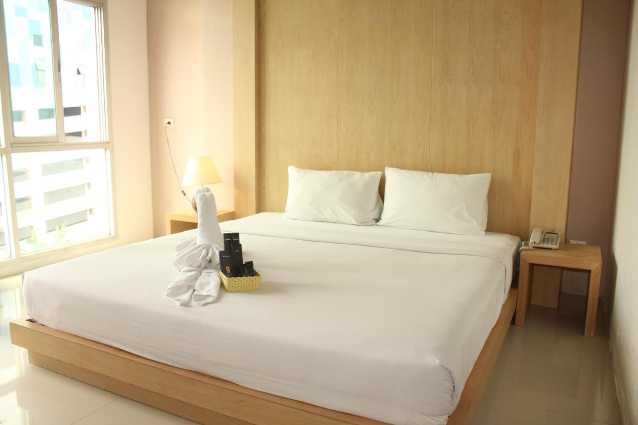 Bansabai Sabaidee Service Apartment Bangkok Luaran gambar